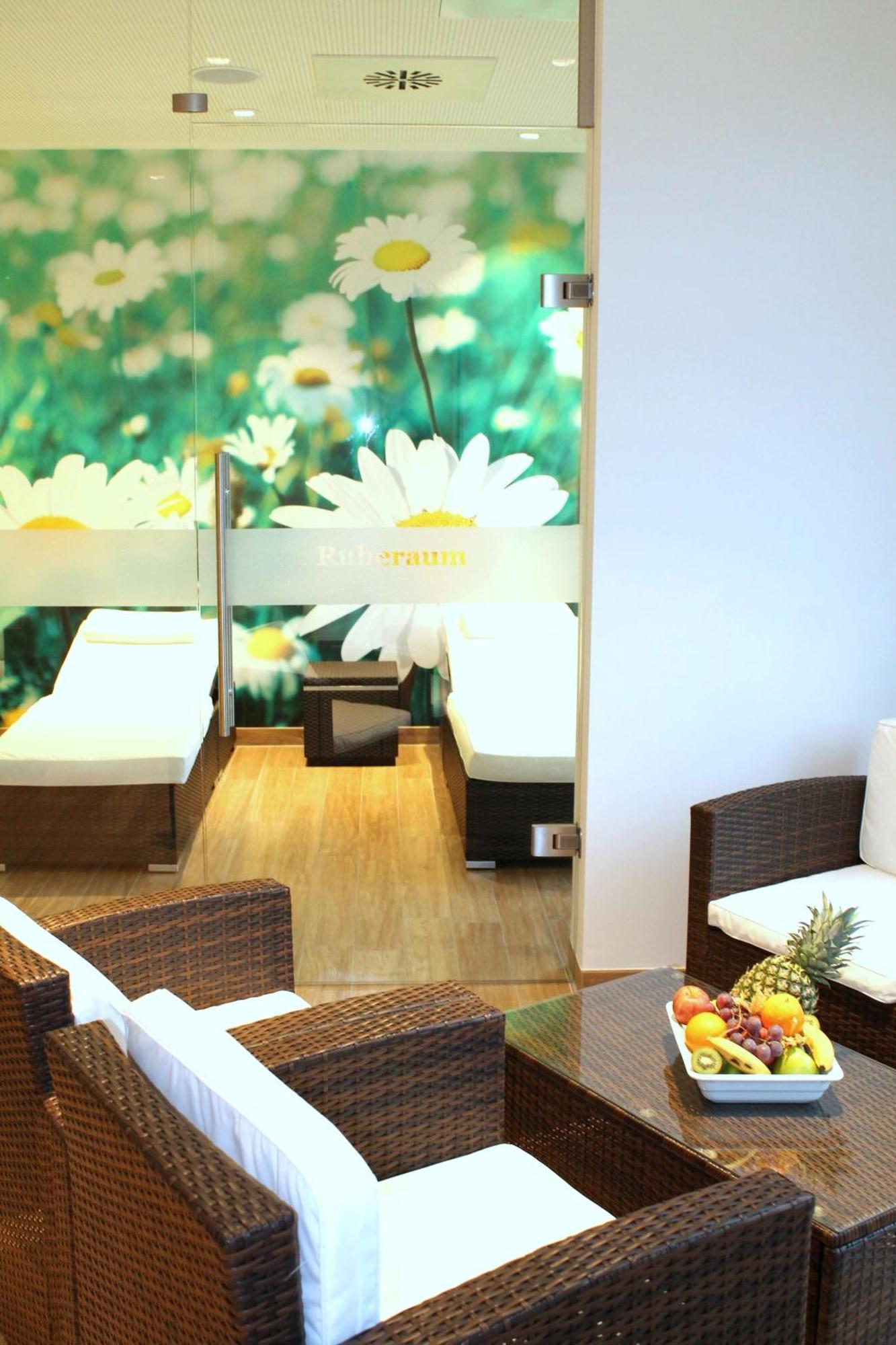 Best Western Queens Hotel Pforzheim-Niefern Zewnętrze zdjęcie