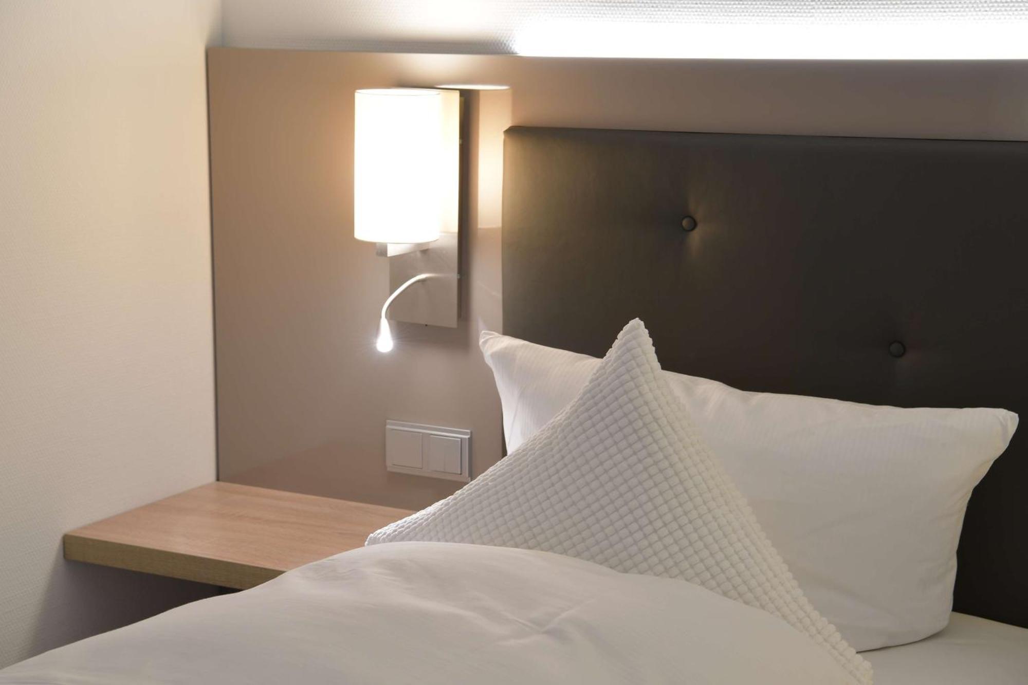 Best Western Queens Hotel Pforzheim-Niefern Zewnętrze zdjęcie