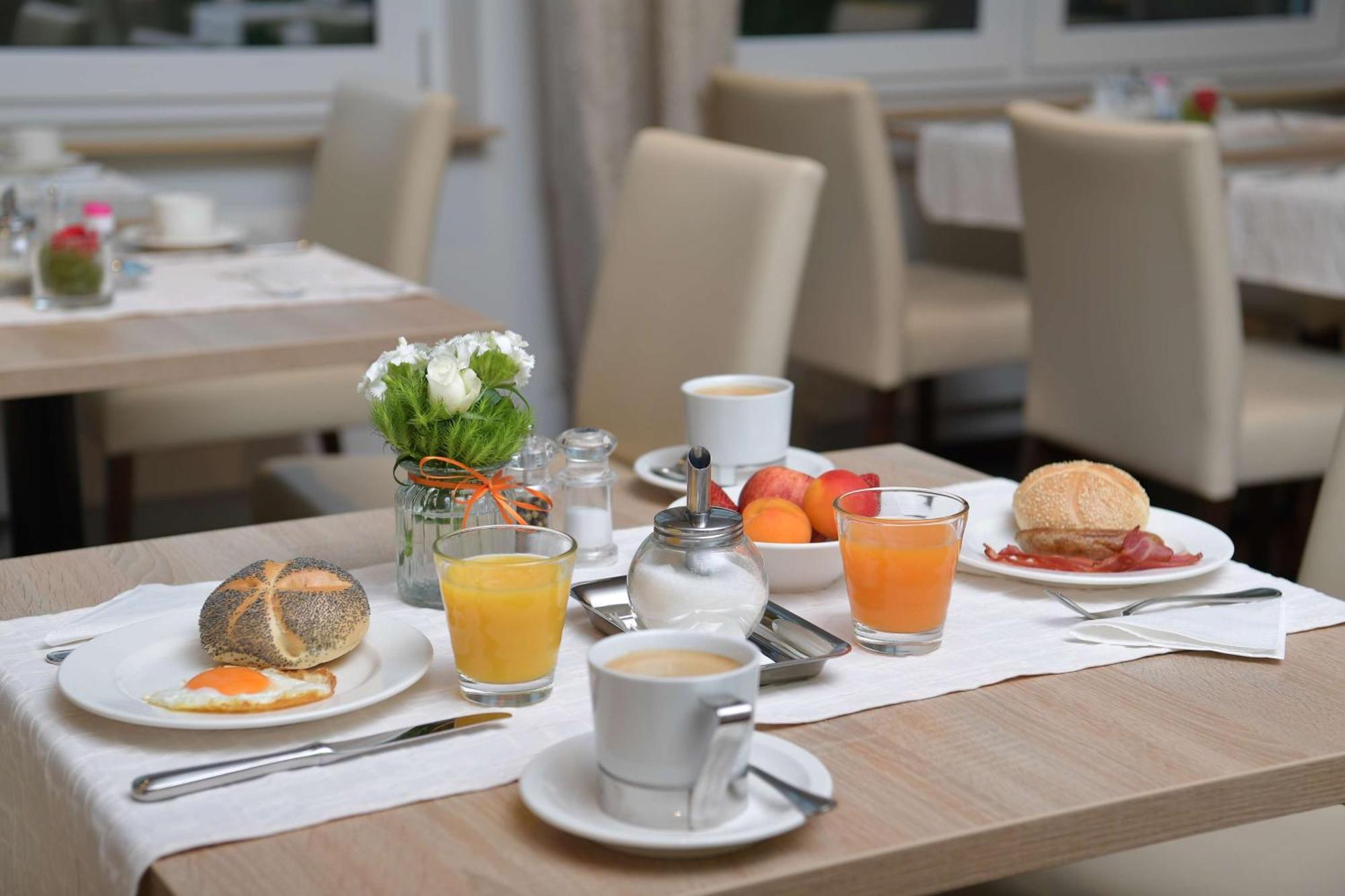 Best Western Queens Hotel Pforzheim-Niefern Zewnętrze zdjęcie