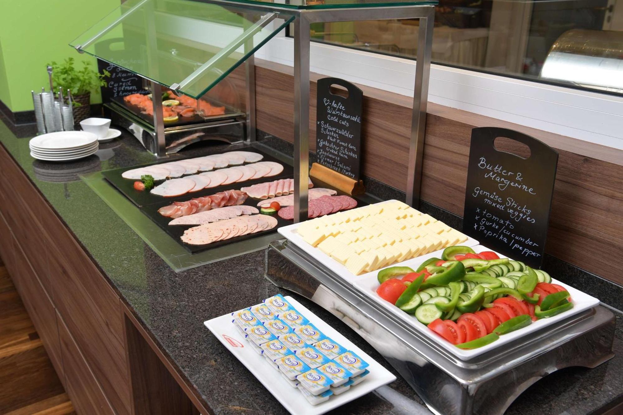 Best Western Queens Hotel Pforzheim-Niefern Zewnętrze zdjęcie