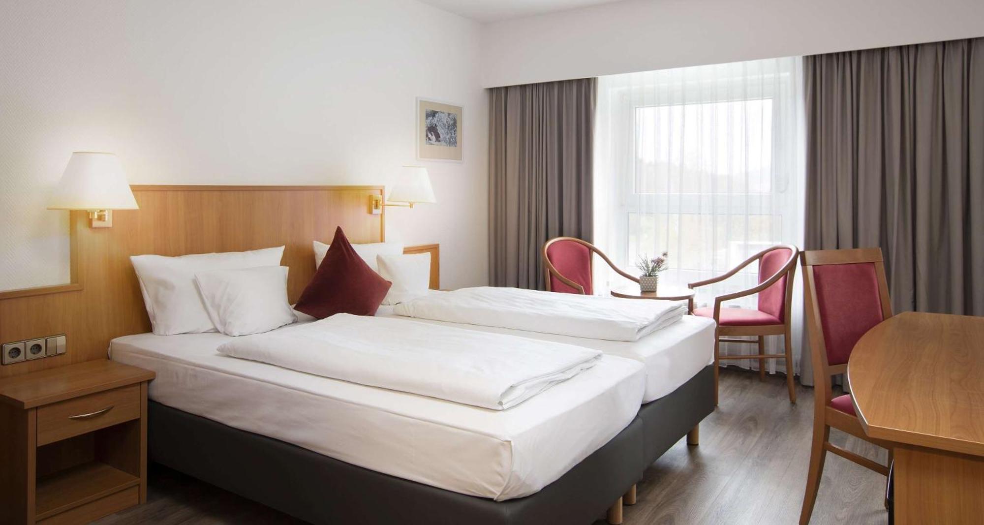 Best Western Queens Hotel Pforzheim-Niefern Zewnętrze zdjęcie