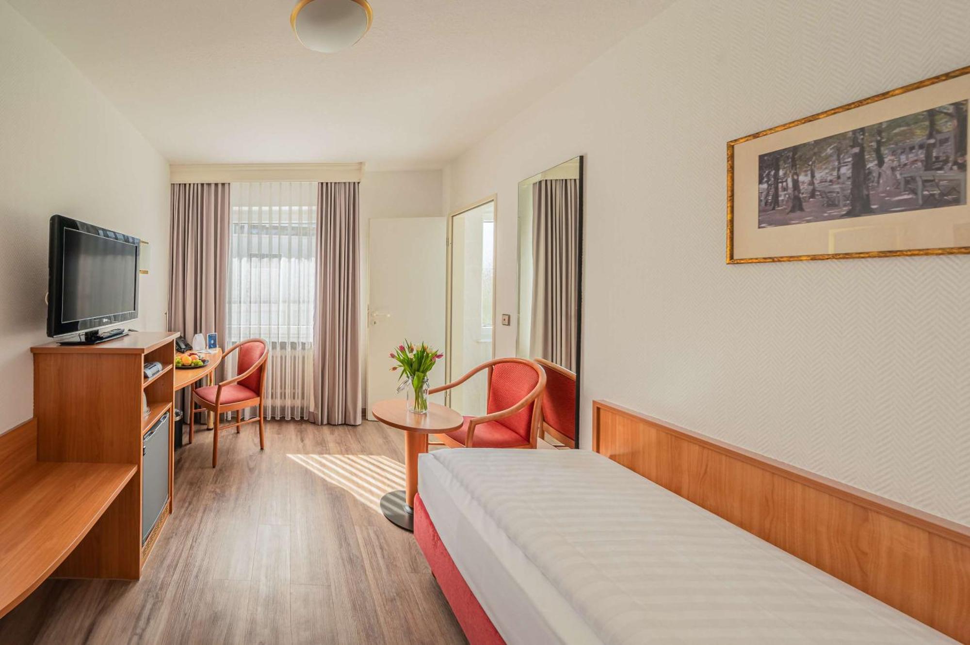 Best Western Queens Hotel Pforzheim-Niefern Zewnętrze zdjęcie